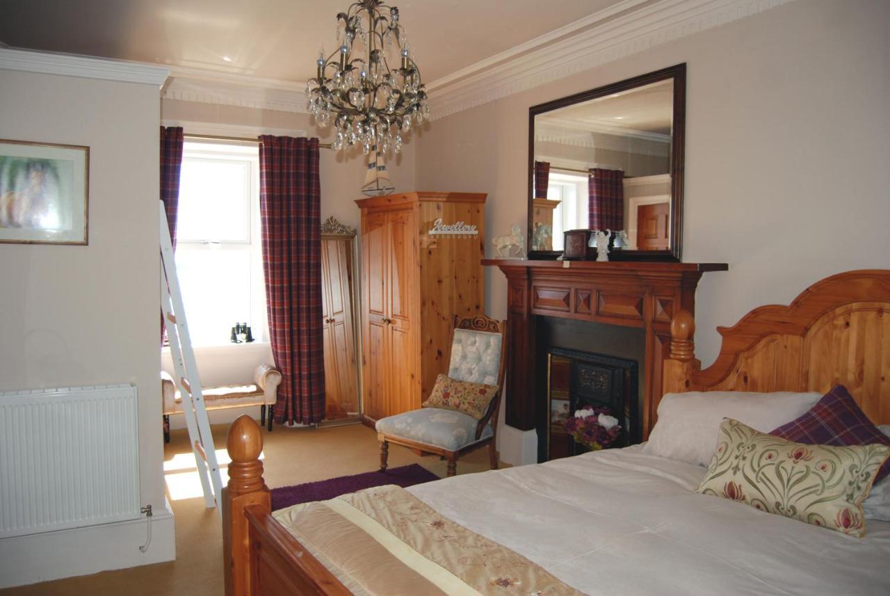 Bed and Breakfast Orsay House Portnahaven Экстерьер фото